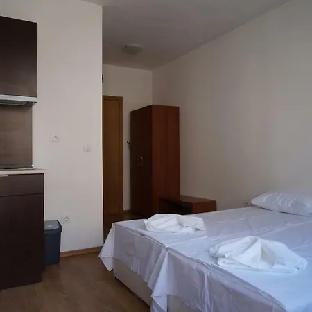 Sunny View Studio Apartament *
