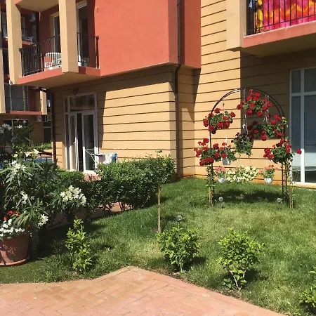 Sunny View Studio Apartament